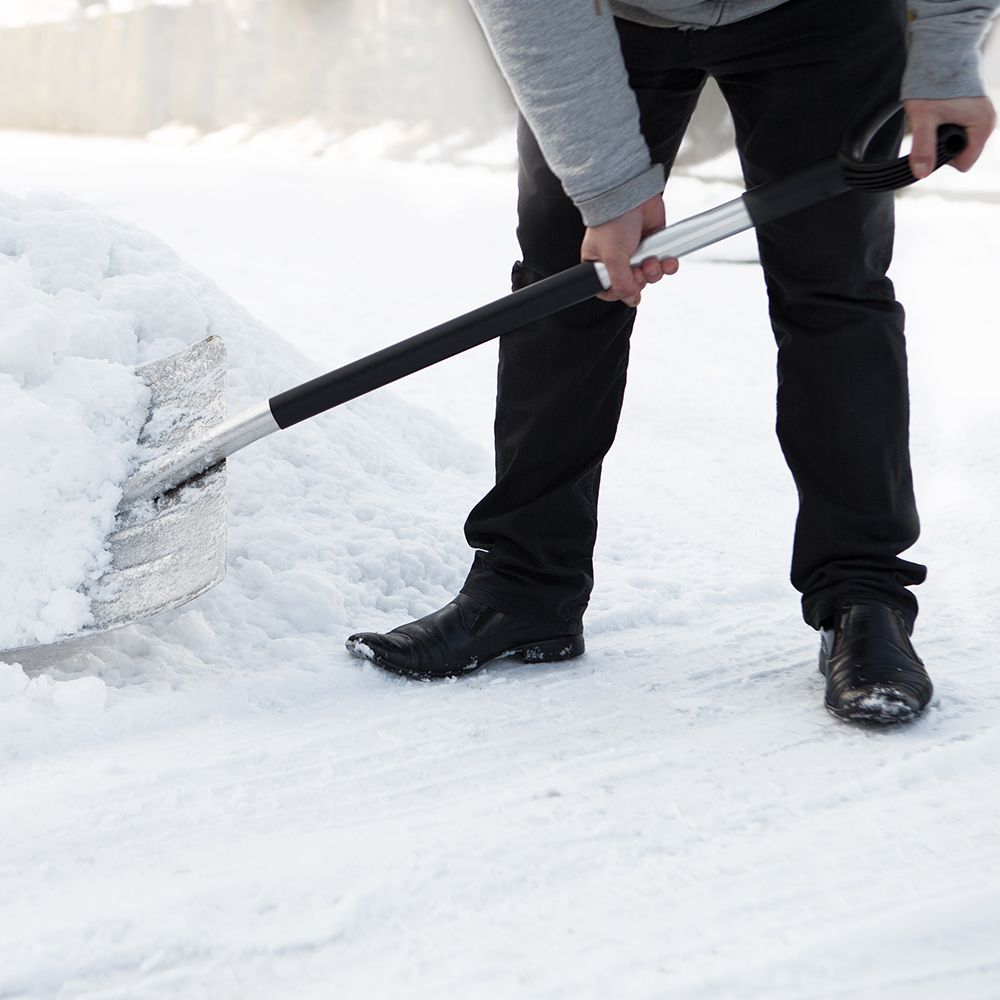 Winterdienst und Arbeitsschutz bei Nässe, Schnee und Glätte
