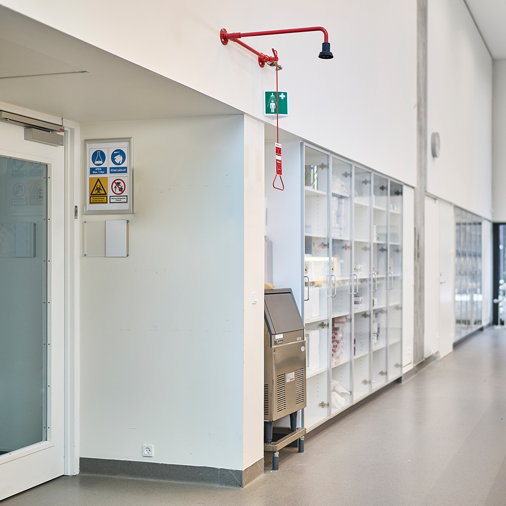 Fijadas sobre puertas