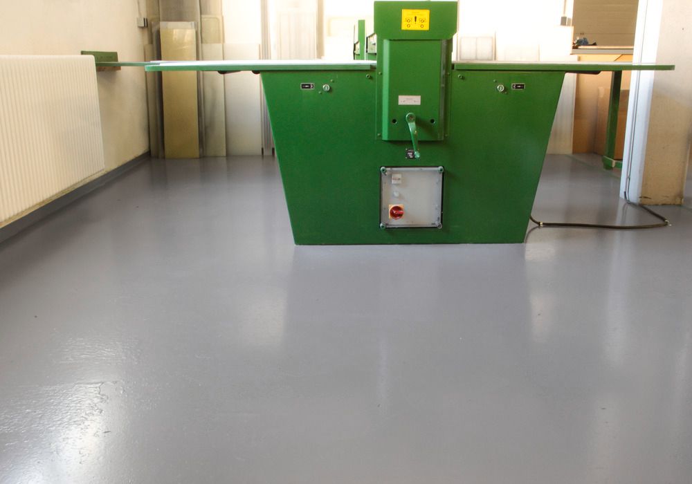Bodenbeschichtung Garage 39-40 m² von Trendfloor Steinchenboden